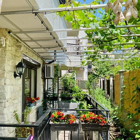 Apartment Dreams 35
